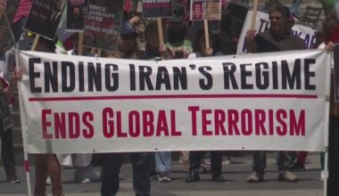 Iranian Americans at San Francisco rally oppose immediate end to war in Iran