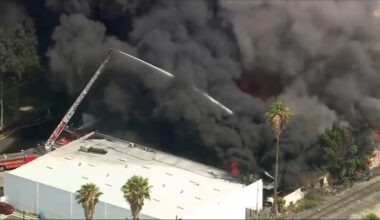 Industrial fire burning in South Gate – NBC Los Angeles