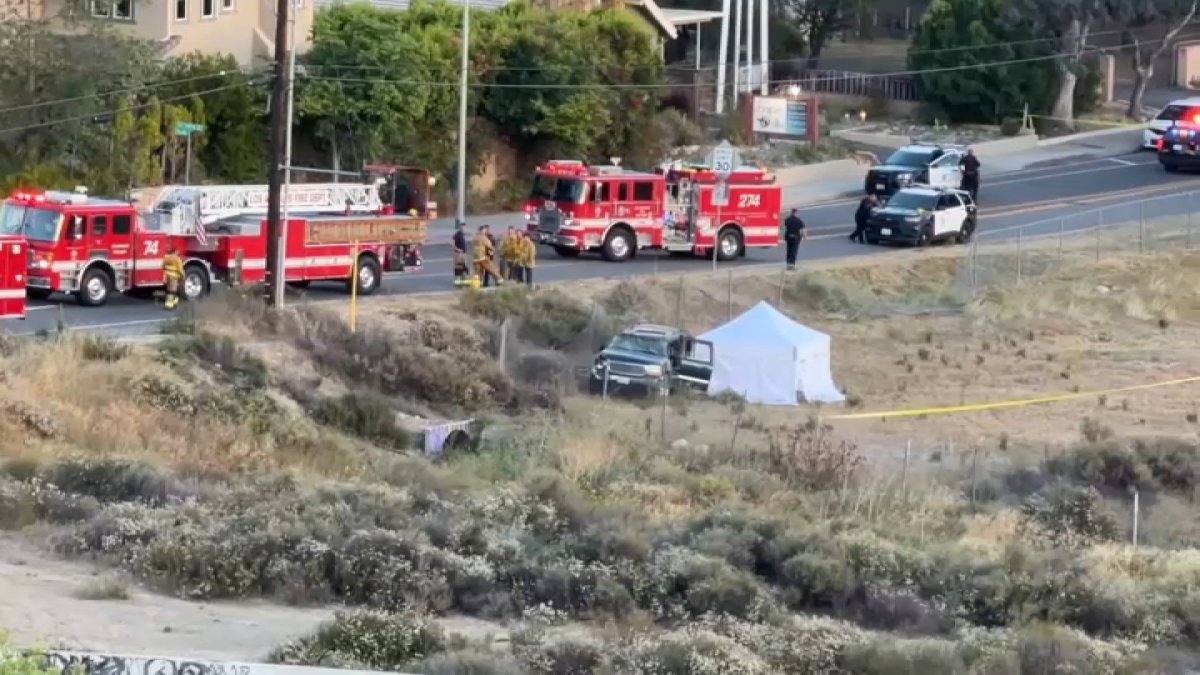 1 killed in rollover crash in Sunland – NBC Los Angeles