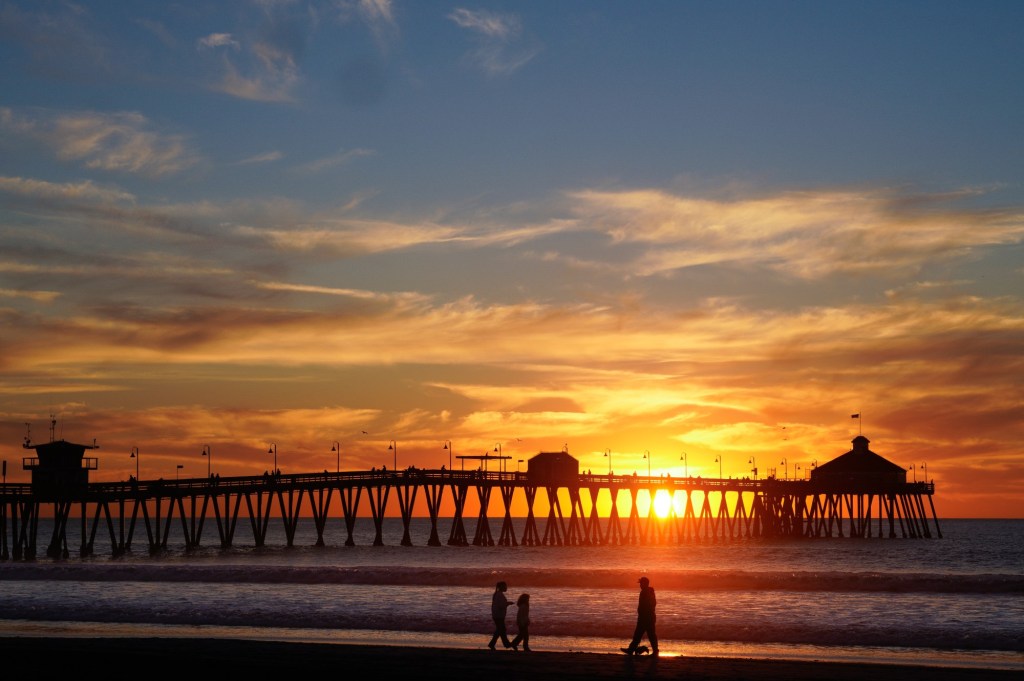 Weather to turn warmer this weekend as strong winds fade across San Diego County – San Diego Union-Tribune
