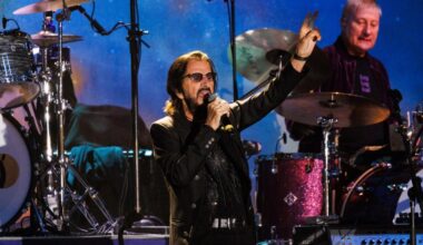 Ringo Starr embraces and transcends time and nostalgia at rousing San Diego concert – San Diego Union-Tribune