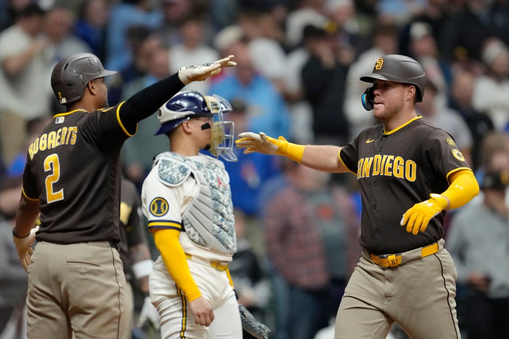 Padres Daily: This is some crazy Sheets; difference is at the end; holding on; Brewing up a rough inning