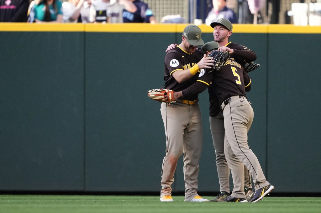 Padres Daily: More hits; hits that count; Sheets' selectivity; big fat misses