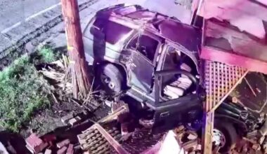 Driver slams into San Jose home, injuring 2 children