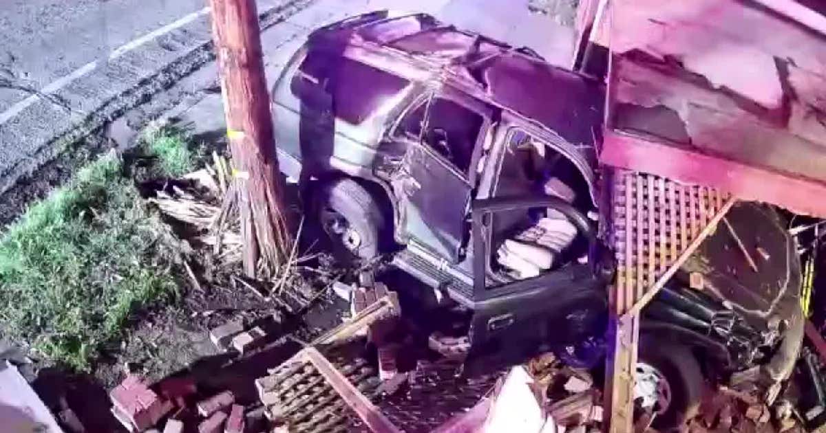 Driver slams into San Jose home, injuring 2 children