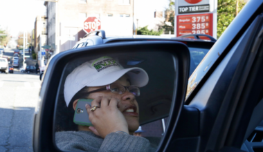 Gas prices strain California rideshare and delivery drivers