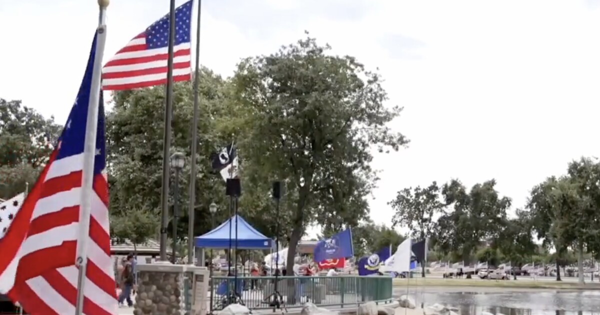 Bakersfield Breakfast Rotary plants 1,000 flags for Memorial Day