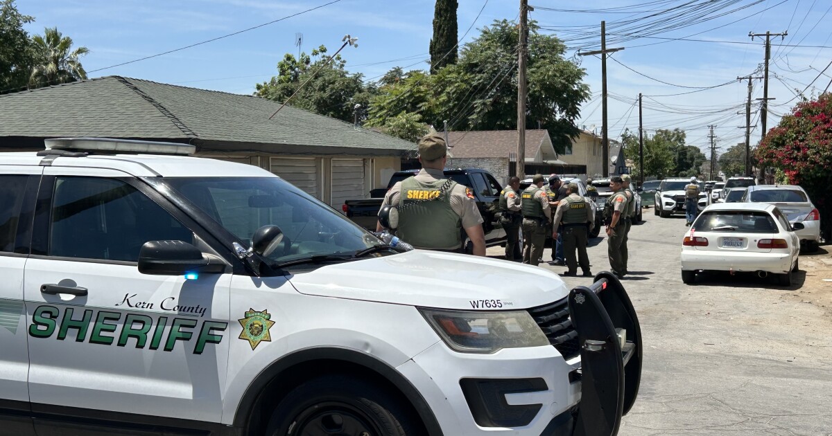 Inmate escapes from Kern Medical, caught in East Bakersfield