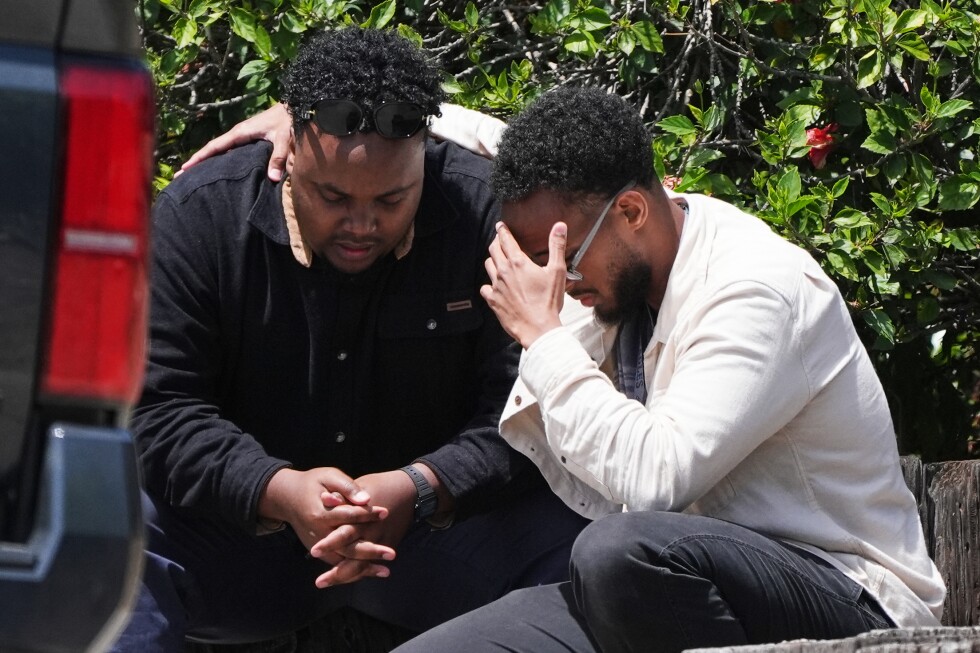 Shooting at San Diego mosque kills 3 and both shooters are dead
