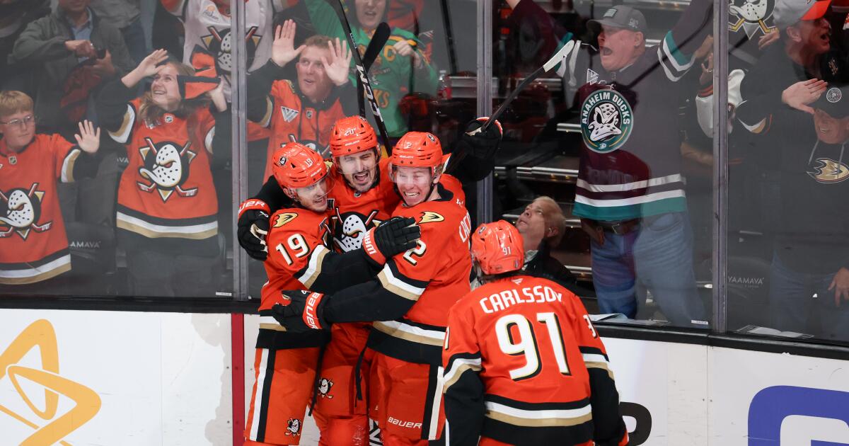 Ducks surge past Oilers in Game 6 to reach second round of playoffs