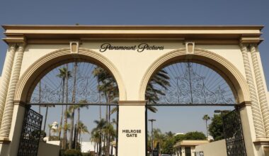 Consumers sue to block Paramount-Warner Bros. deal