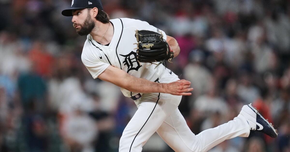 Angels are shut down by Tigers' pitching