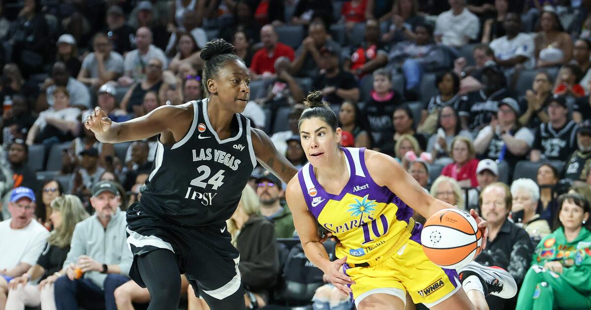 Kelsey Plum scores season-high 38 points, leads Sparks past Aces