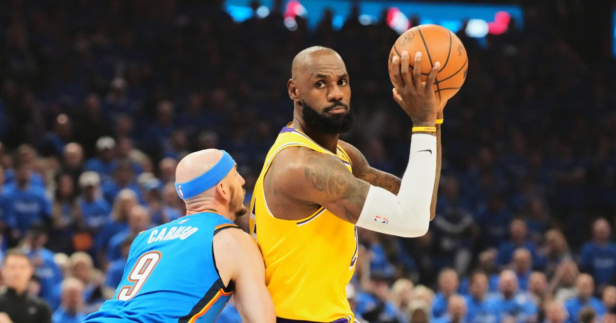 Thunder pull away in second half to defeat Lakers in Game 1