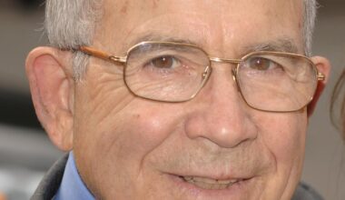 Donald E. Newhouse dead: Newspaper publisher was 96