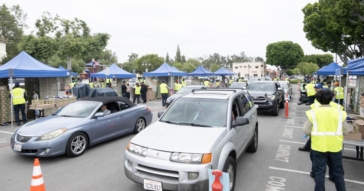 L.A. food giveaway draws thousands, runs out of food