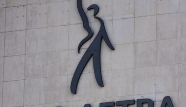 SAG-AFTRA gets more AI protections in new tentative contract