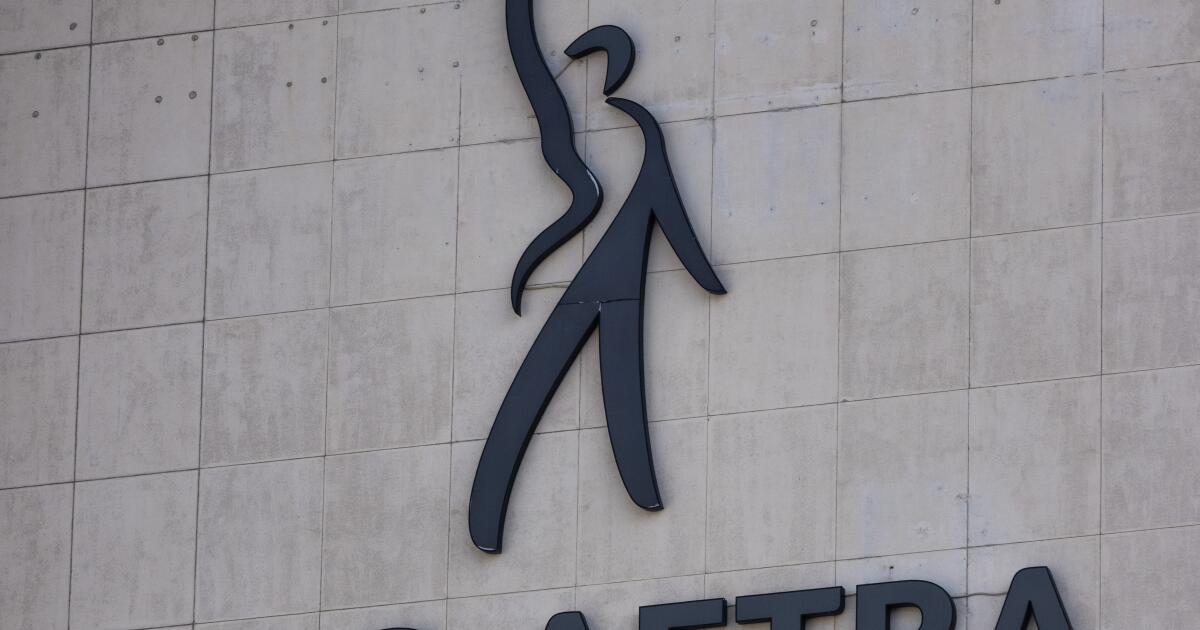 SAG-AFTRA gets more AI protections in new tentative contract