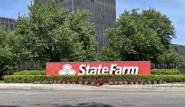 Trump administration backs wildfire victims suing State Farm