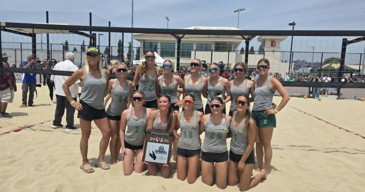 Edison girls’ beach volleyball edged by Bishop Montgomery in CIF final