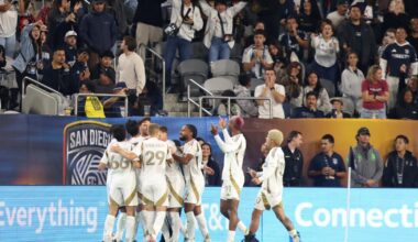 Ryan Hollingshead late goal seals LAFC's tie with San Diego FC