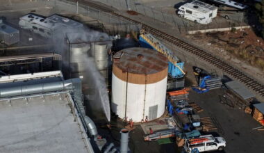 Possible Fissure in California Chemical Tank May Help Prevent Explosion, Fire Official Says