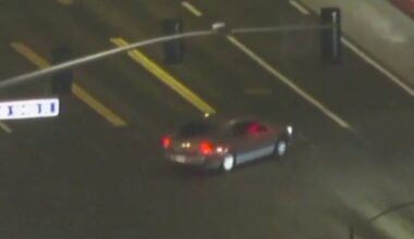 Search for suspected DUI driver in Los Angeles police chase