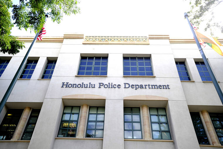 Honolulu police shoot man, 18, in McCully during stolen-car confrontation