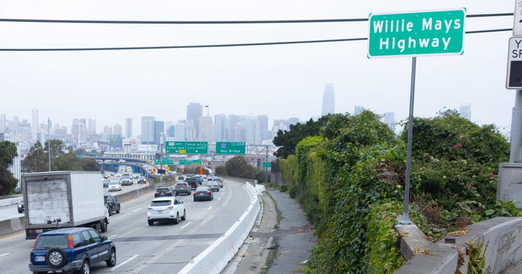 "Willie Mays Highway" officially designated along I-80 in San Francisco