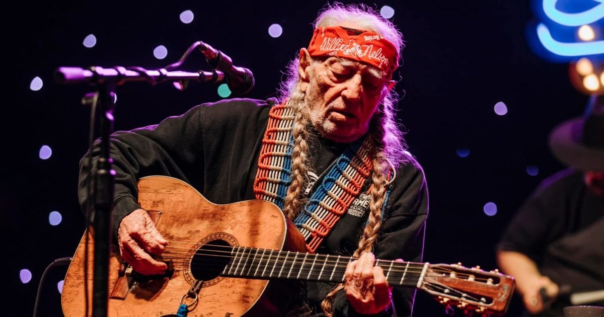 Willie Nelson & Family Announce California Tour Dates