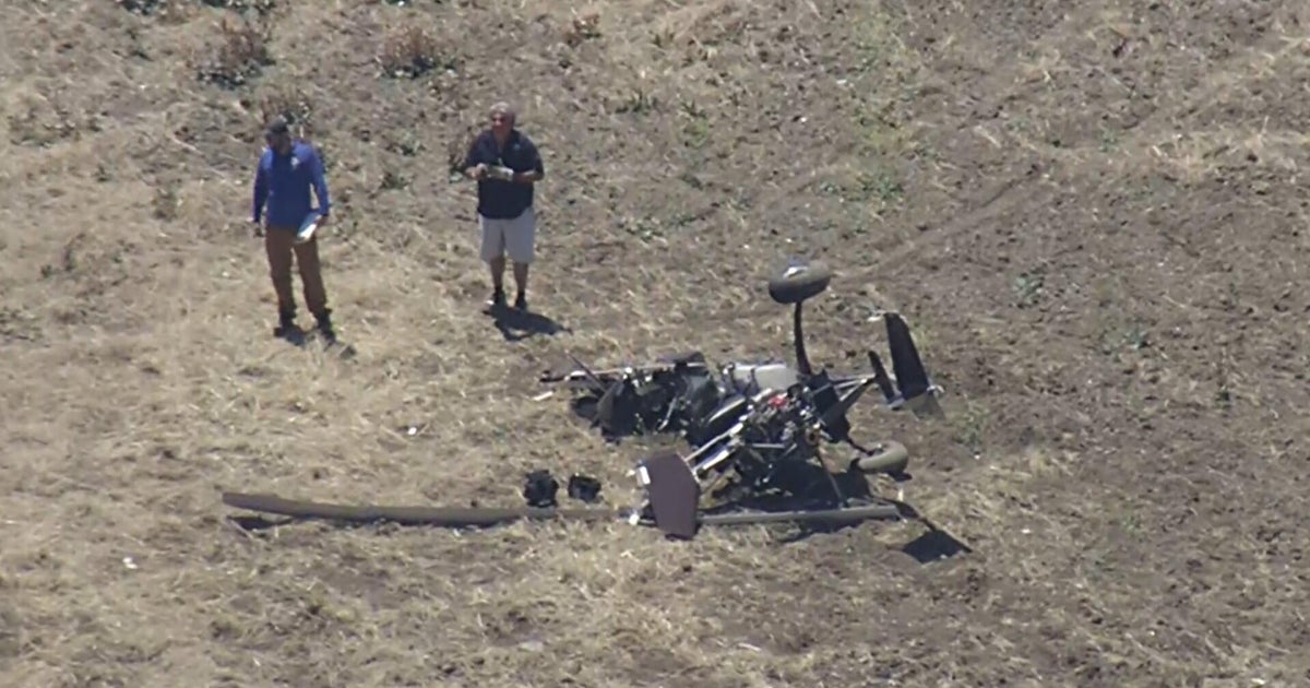 Gyrocopter crashes in San Jose near Reid-Hillview Airport; 2 injured