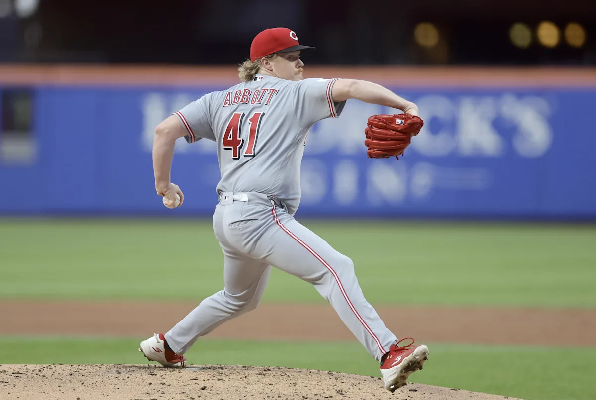 Cincinnati Reds vs. San Diego Padres – Andrew Abbott vs. Walker Buehler