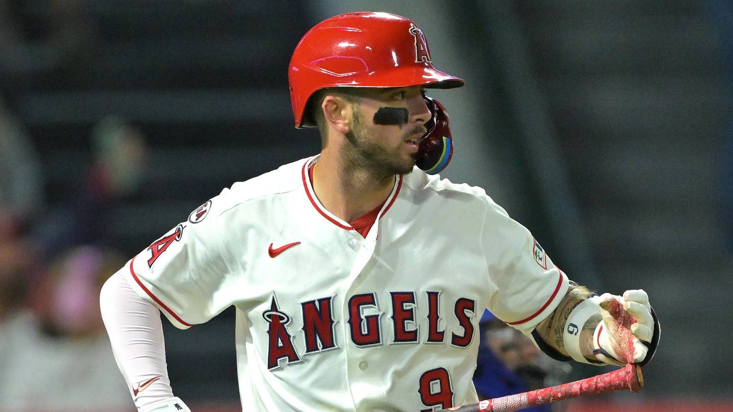 Los Angeles Angels shortstop Zach Neto (9)