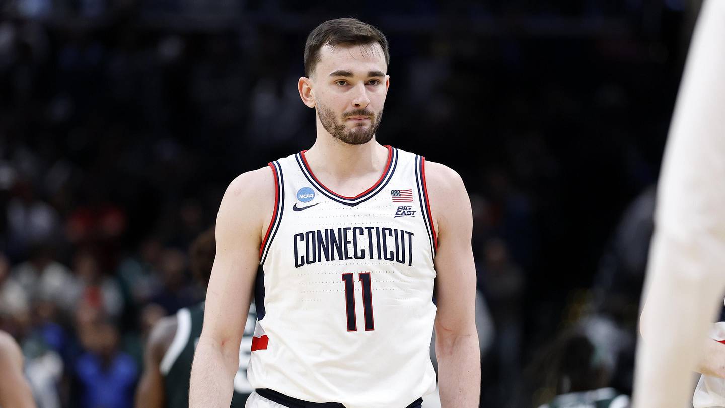 Instant Grade: Kings Trade for Cavaliers' No. 29 Pick, Draft Alex Karaban