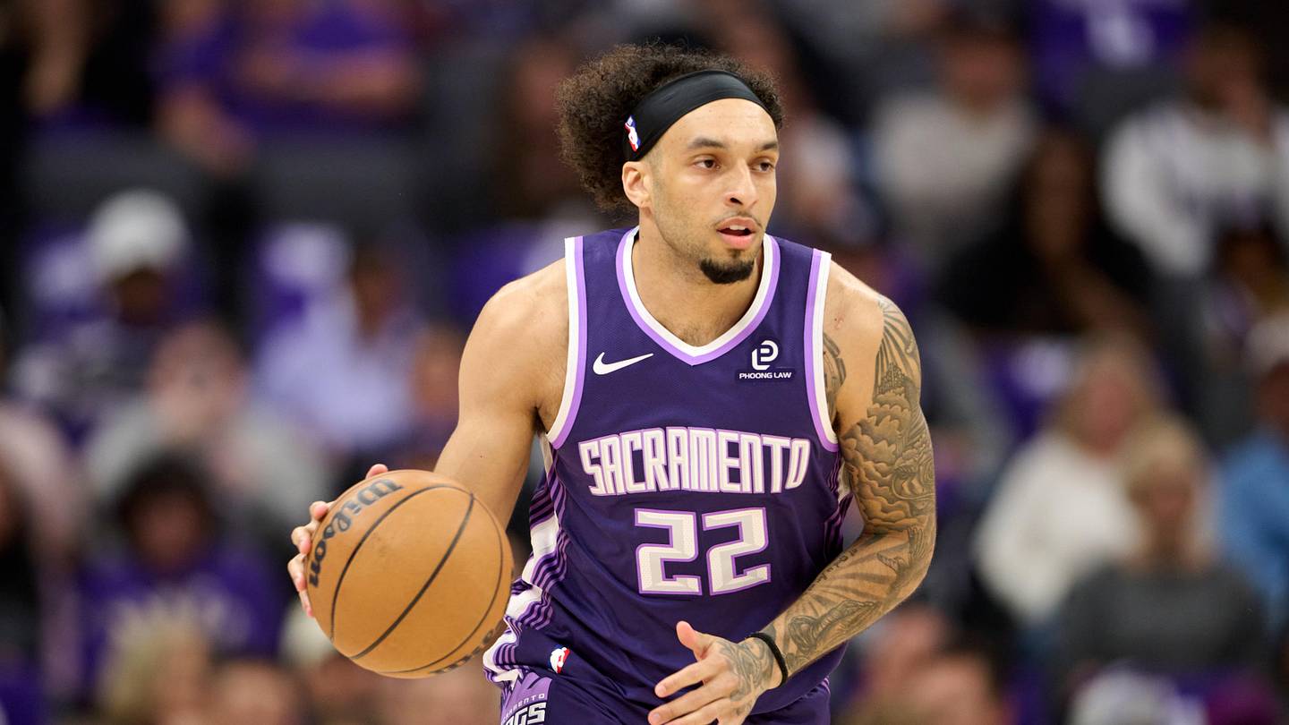 Report: Hawks Acquire Devin Carter and a 2nd Round Pick From Sacramento Kings