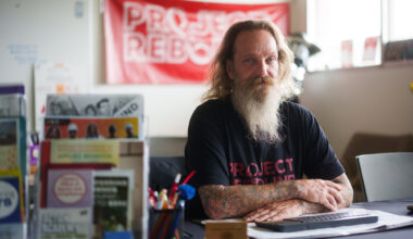 Community colleges switch to laptops in California prisons