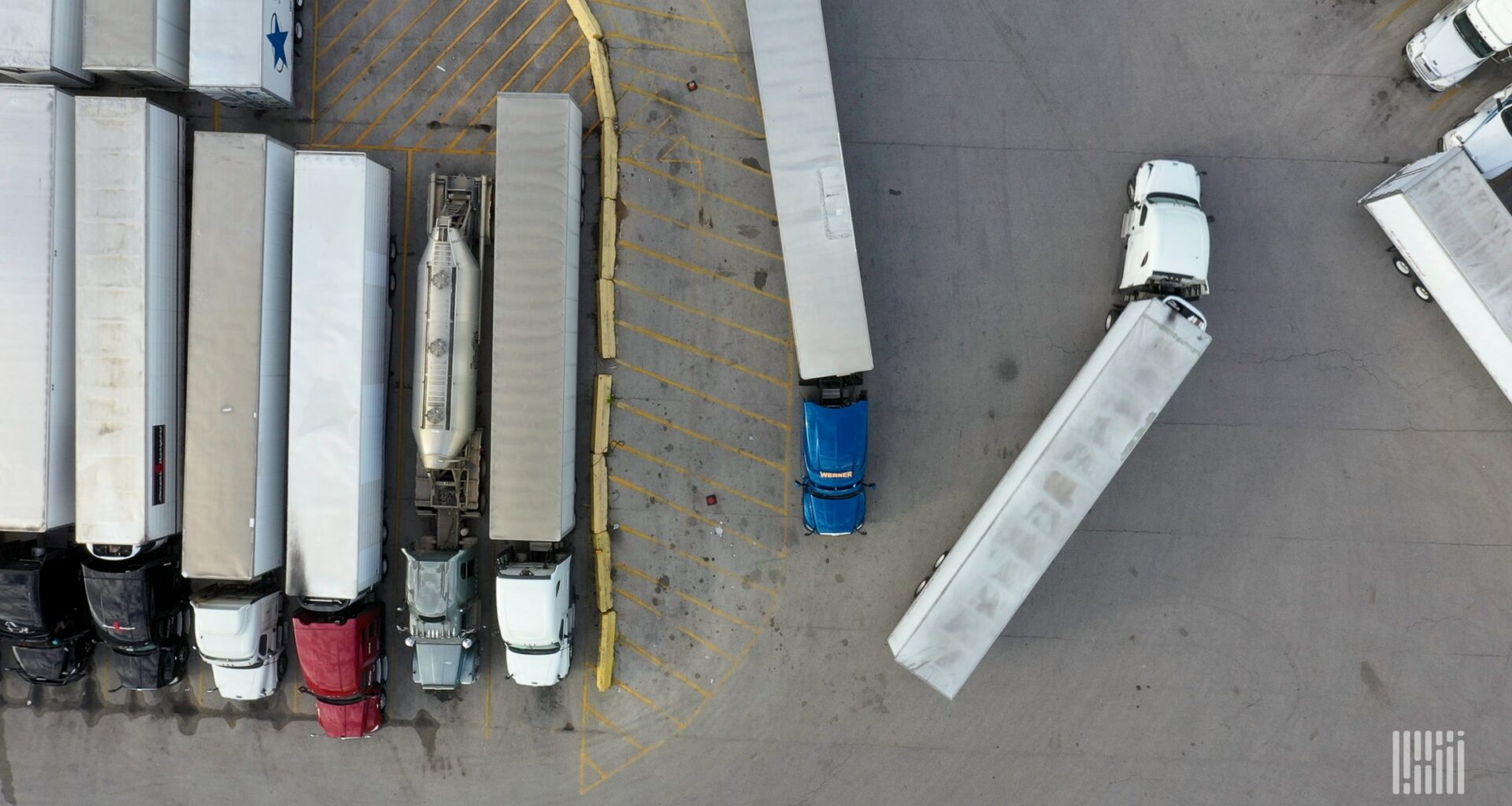 Trucking group asks federal court to strip New York, California of CDL authority