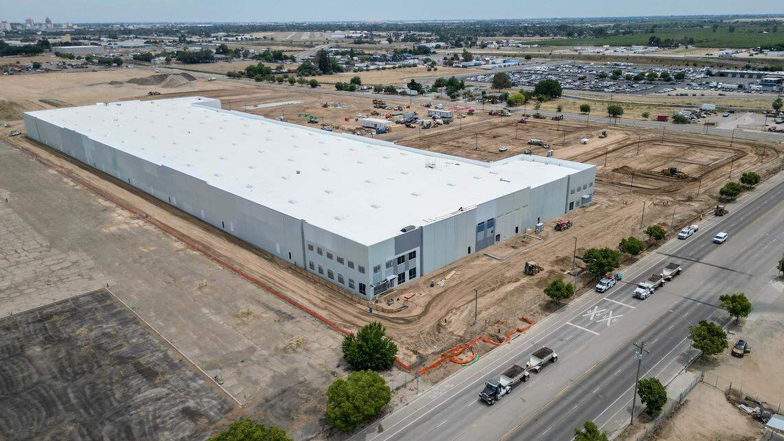 This new Amazon facility will be Fresno’s 5th. How many jobs has company brought?