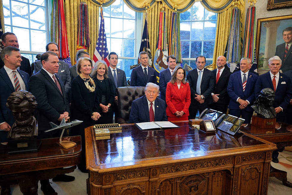 president trump makes an announcement on new u.s. fuel economy standards