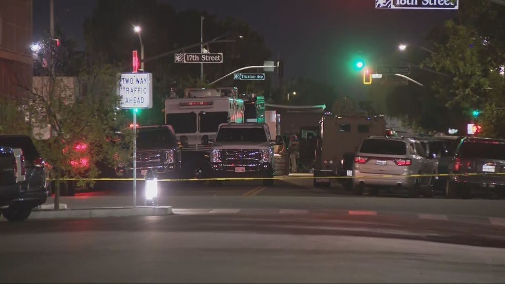Negotiations continue in a hostage situation after about 8 hours in downtown Bakersfield. PHOTO: KBAK/KBFX