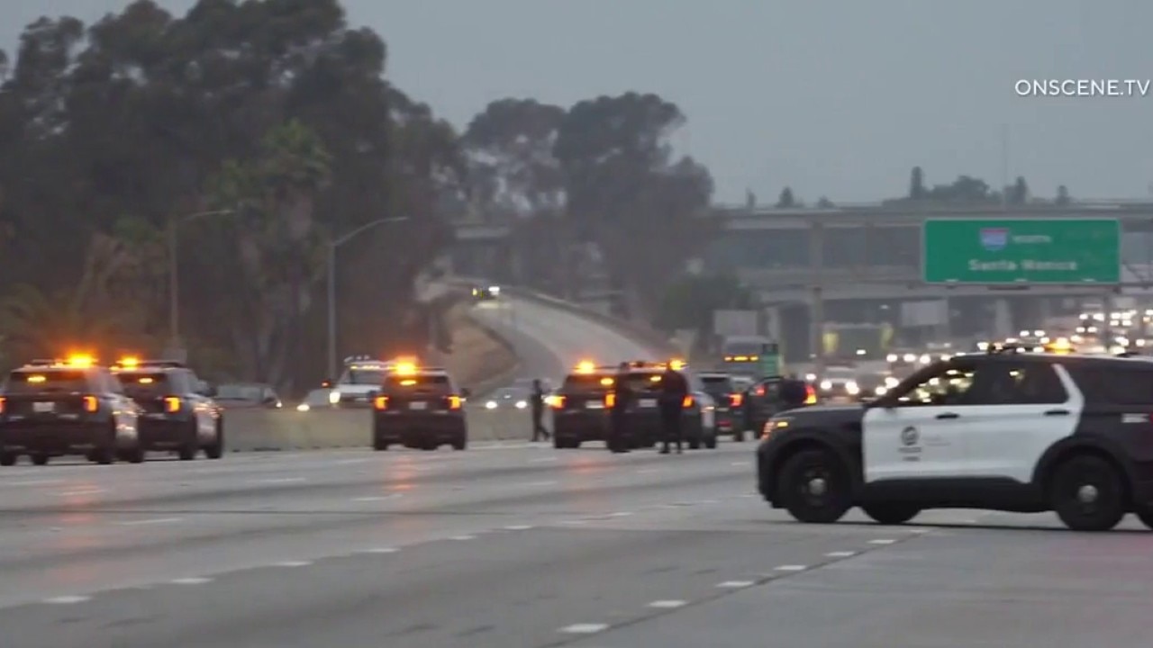 PREVIOUS COVERAGE: Gridlock on 405 Freeway after gunman fatally shot