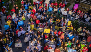 Teachers negotiate raises in new tentative contract even as district braces for more cuts • Long Beach Post News