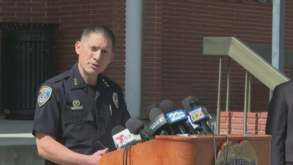 Bakersfield police hold press conference on Chase Bank hostage situation