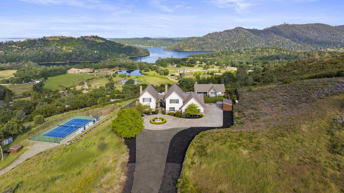 Soccer power couple sells Sacramento area home with ‘incredible’ lake views