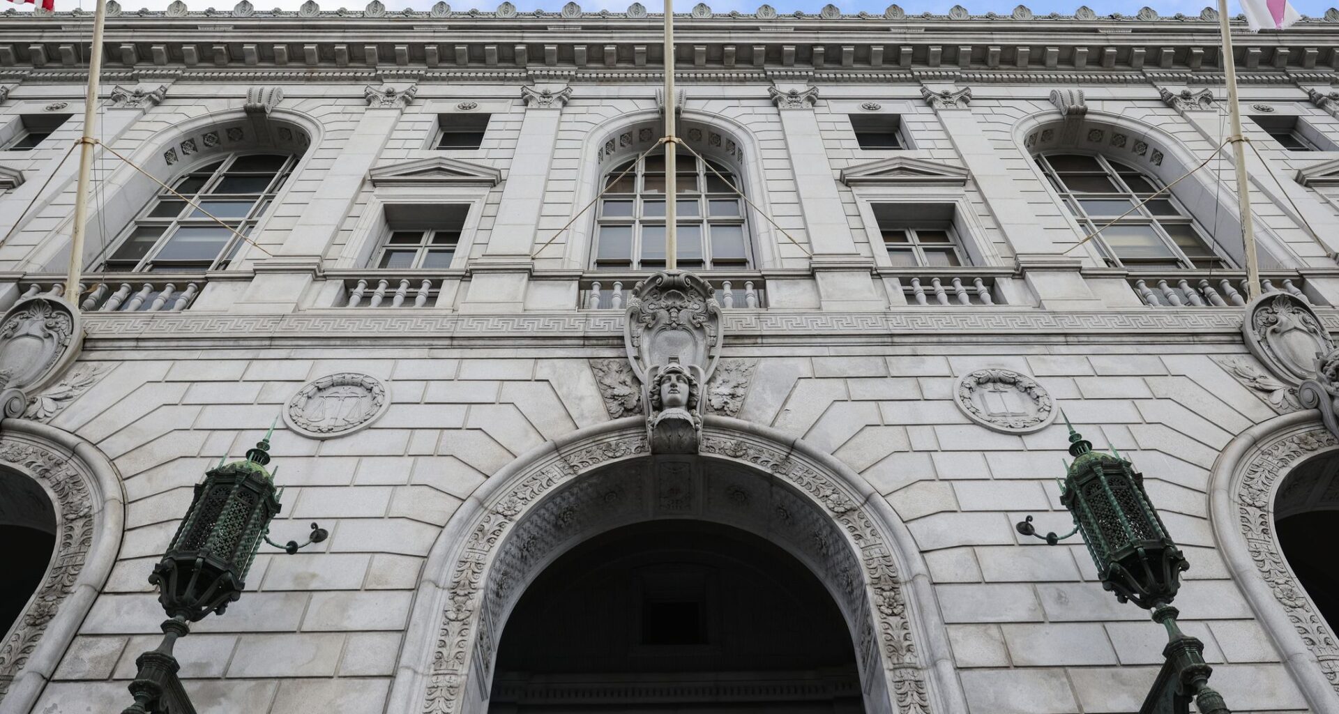 California Supreme Court throws out death sentence over Tiger remark