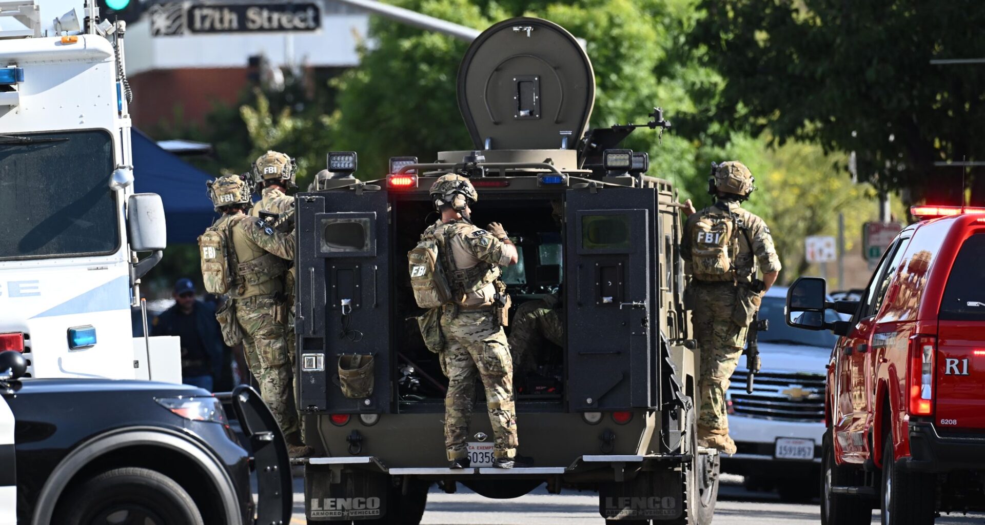 Police locked in negotiations with man in Bakersfield holding hostages