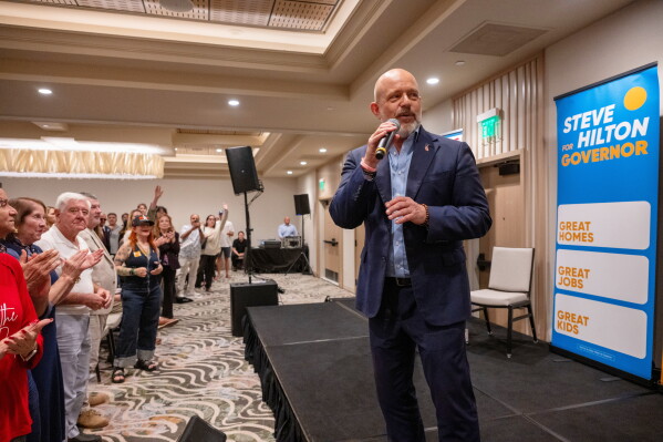 California Republican gubernatorial candidate Steve Hilton speaks during a campaign event. (AP Photo/Benjamin Hanson)