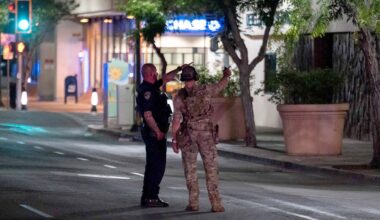 Bakersfield, California bank hostage standoff enters second day without resolution
