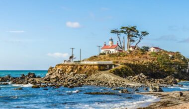 At least two strong earthquakes off California, Oregon coasts; no tsunami threat issued