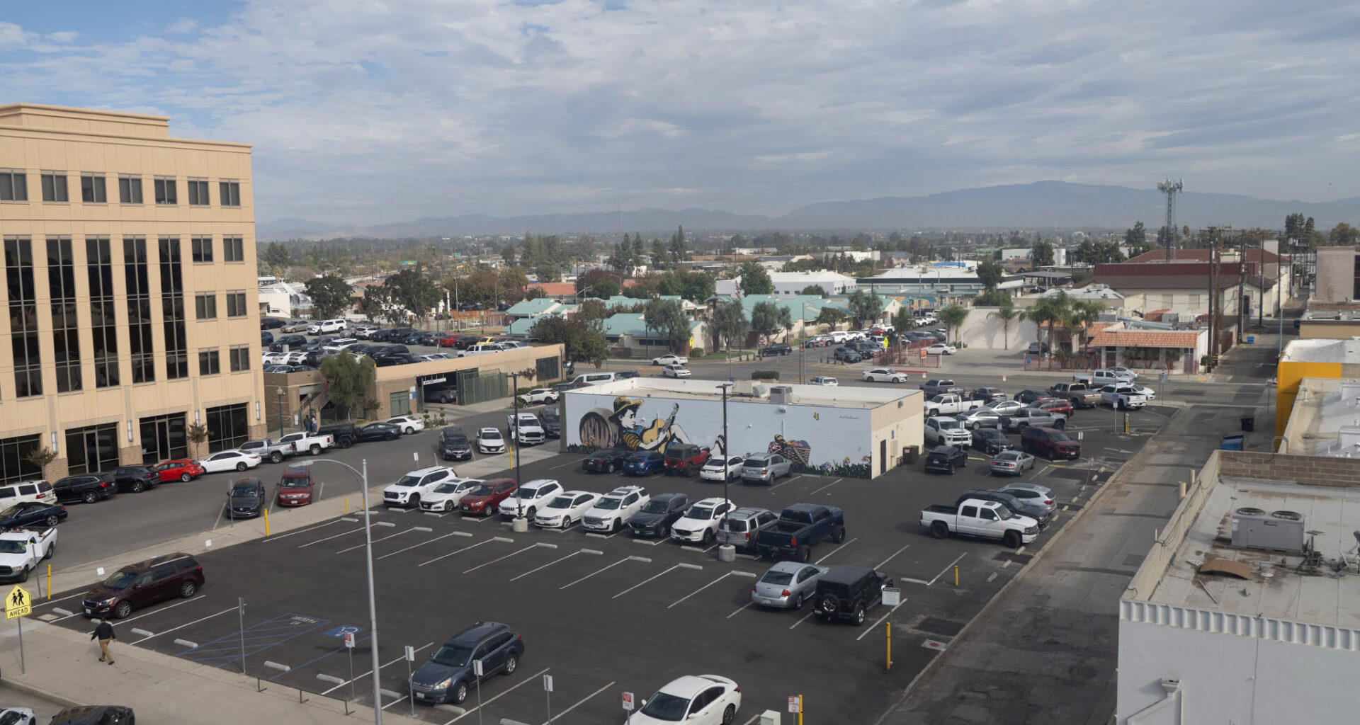 Bakersfield bank hostage standoff ends in FBI killing suspect